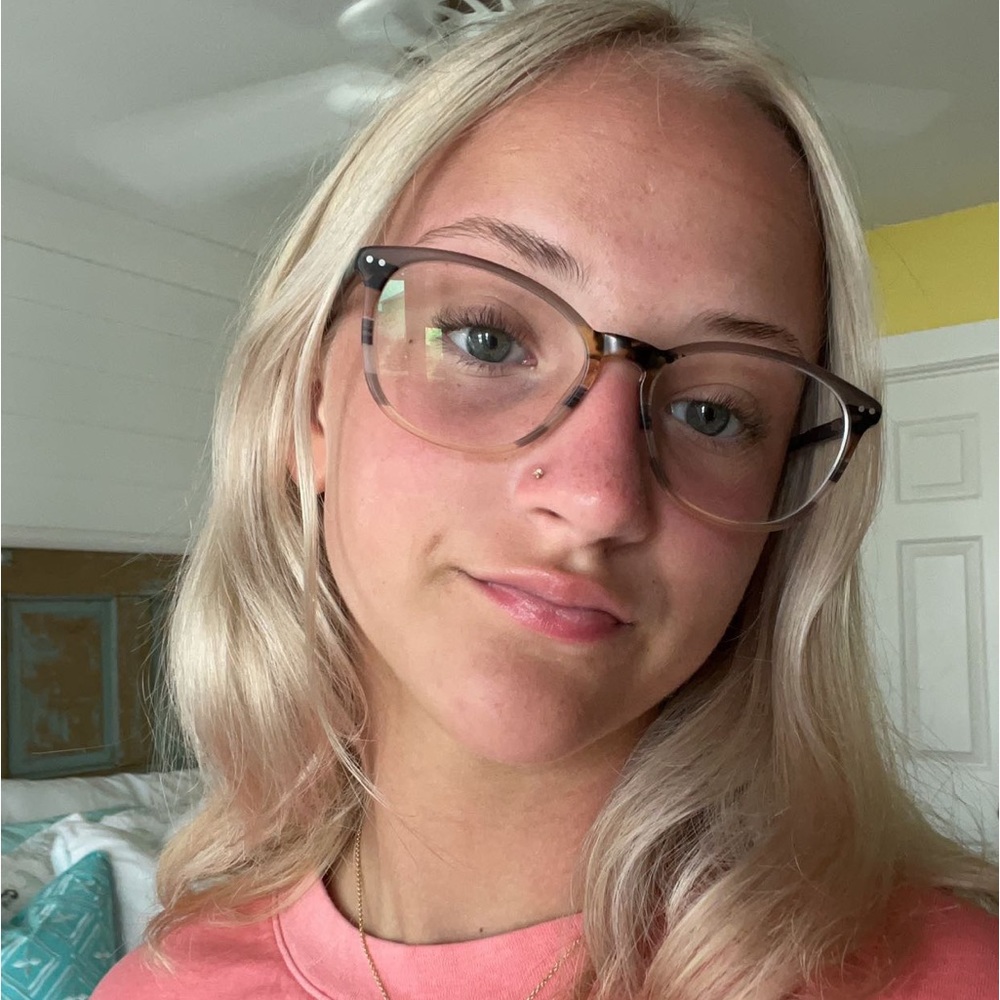 Meet your Posher, Camryn